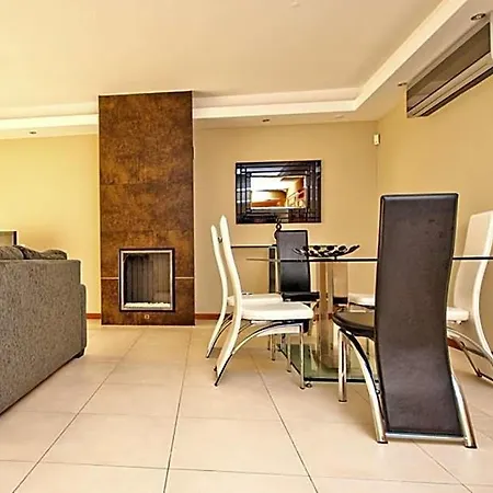 Carvoeiro Sleeps 2 Air Con Wifi 카르보에이루