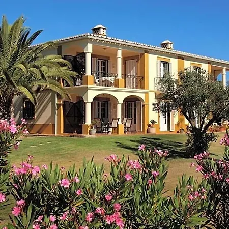 Carvoeiro Sleeps 2 Air Con Wifi Daire
